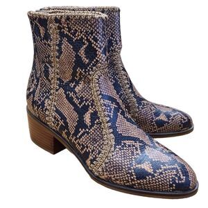 Chelsea & Violet Leather Snake Print Booties Womens Size 9